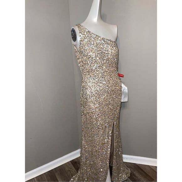 MAC DUGGAL SEQUIN ONE SHOULDER GOWN W/ EMBELLISHEMENTS - Picture 5 of 9